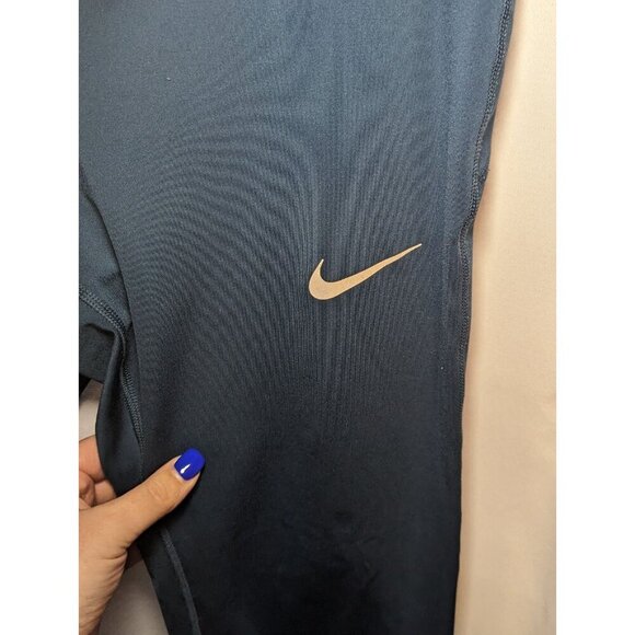 Nike Dri Fit Women Size Medium Blue Cropped Capri Leggings Nike Running - Picture 3 of 16